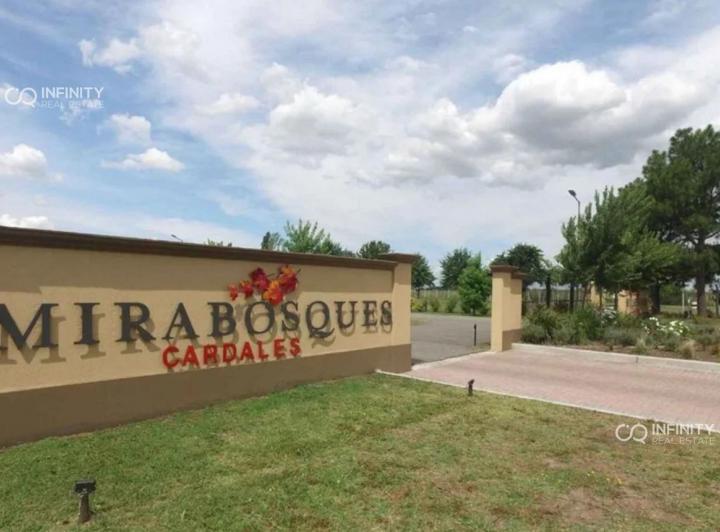 Terreno · 1163m²