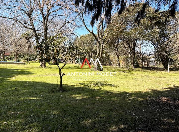 Terreno · 1608m²