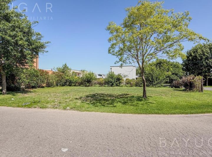 Terreno · 142m²