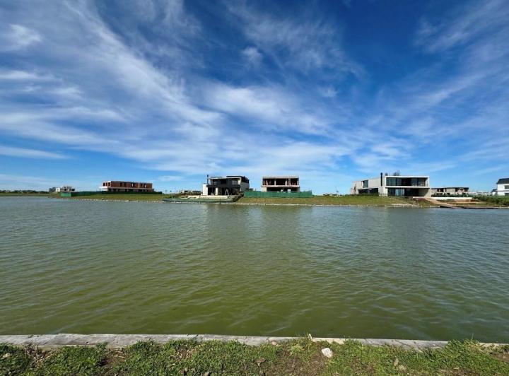 Terreno · 965m²