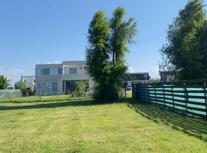 Terreno · 786m²