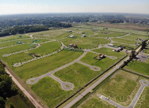 Terreno · 600m²