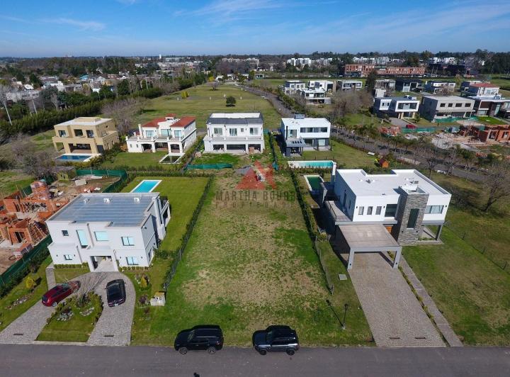 Terreno · 800m²