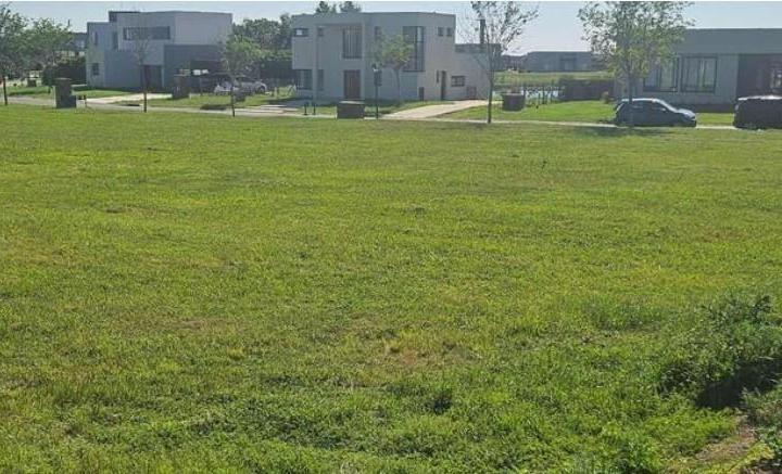 Terreno · 1007m²