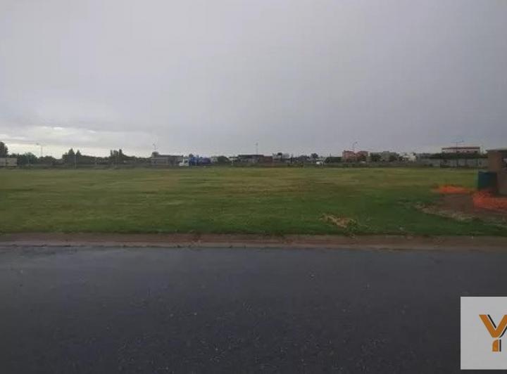 Terreno · 820m²