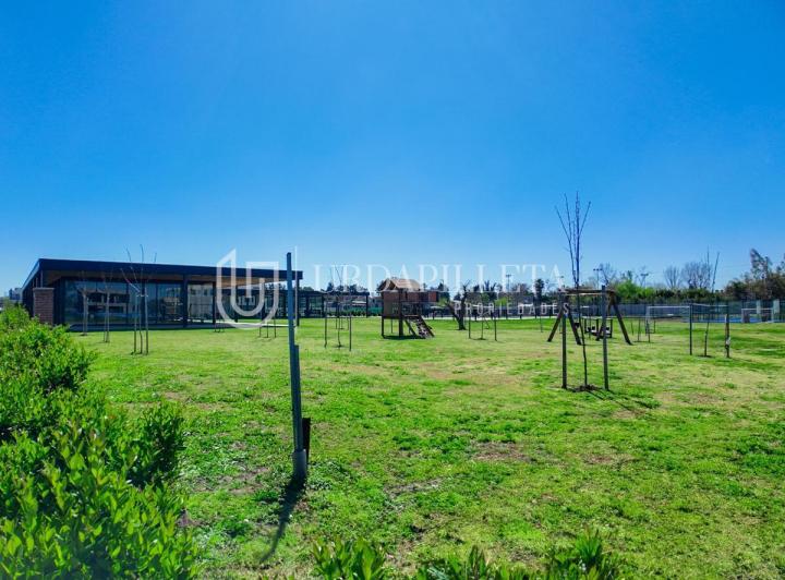 Terreno · 383m²