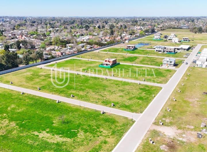 Terreno · 383m²