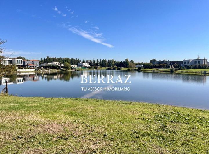 Terreno · 1088m²