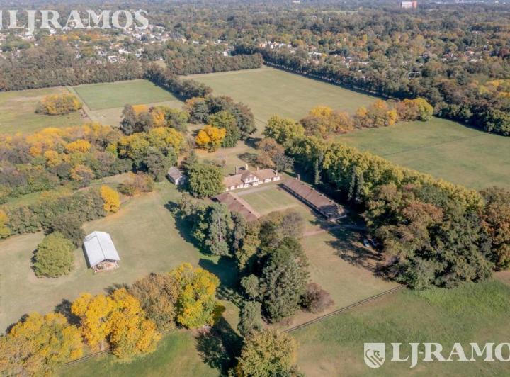 Terreno · 894m²