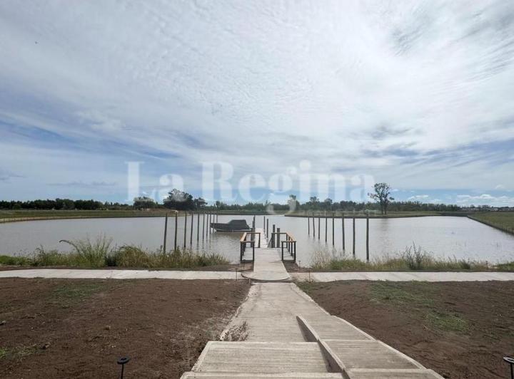 Terreno · 683m²