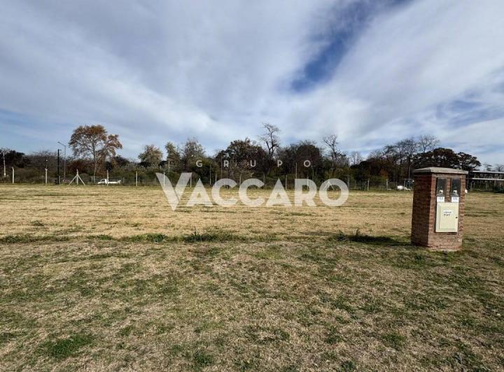 Terreno · 707m²