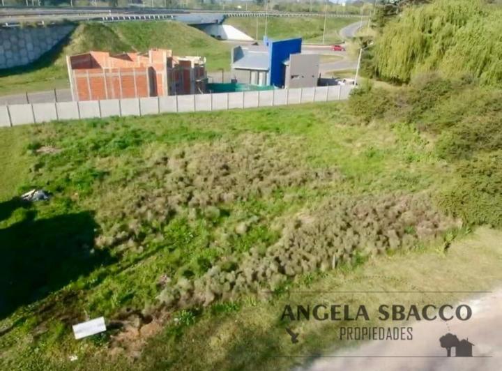Terreno · 600m²