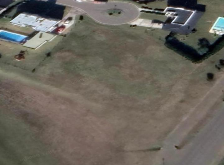 Terreno · 1200m²