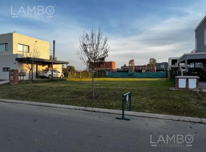 Terreno · 477m²