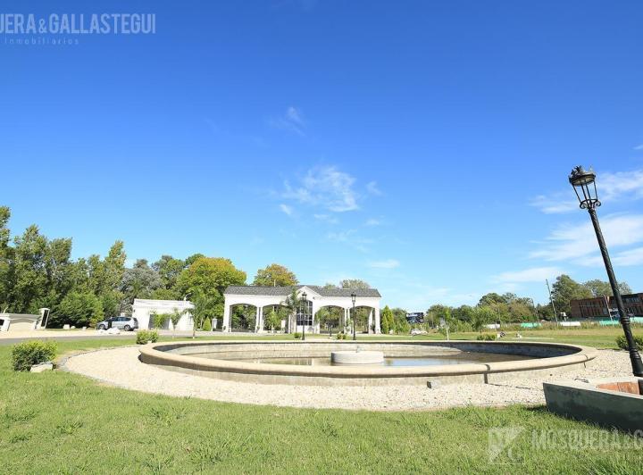 Terreno · 820m²