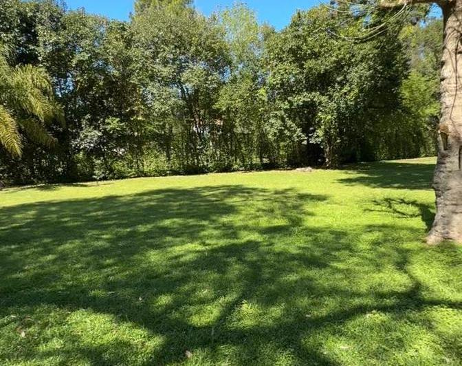 Terreno · 1470m² · 2 Cocheras