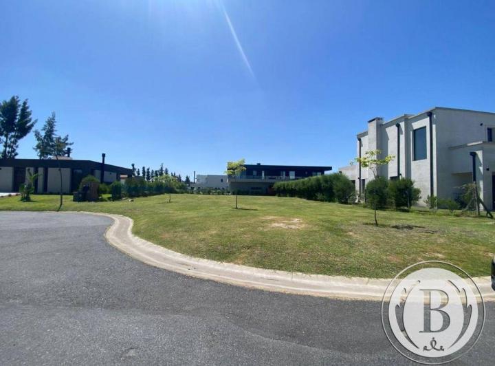 Terreno · 626m²