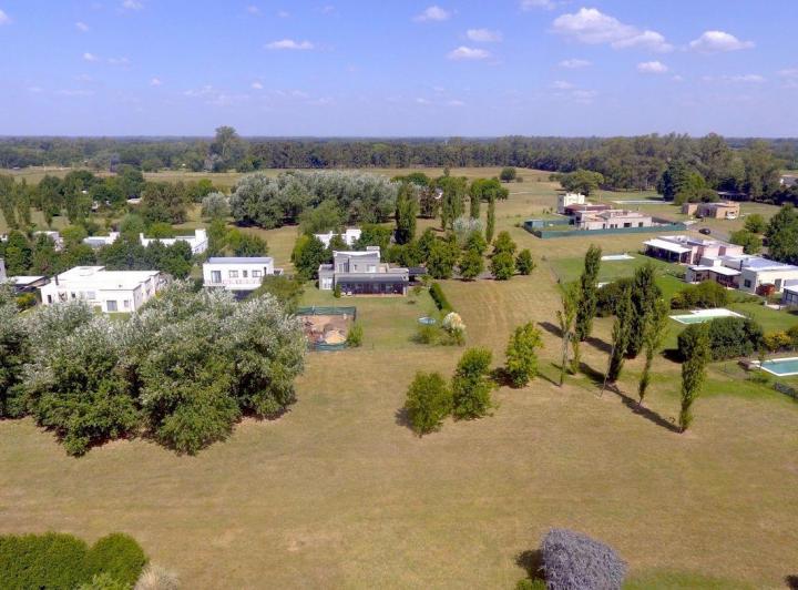 Terreno · 1110m²