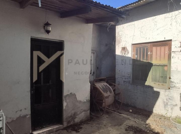 Terreno · 330m²