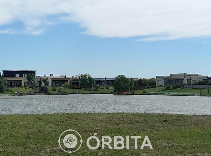 Terreno · 1052m²