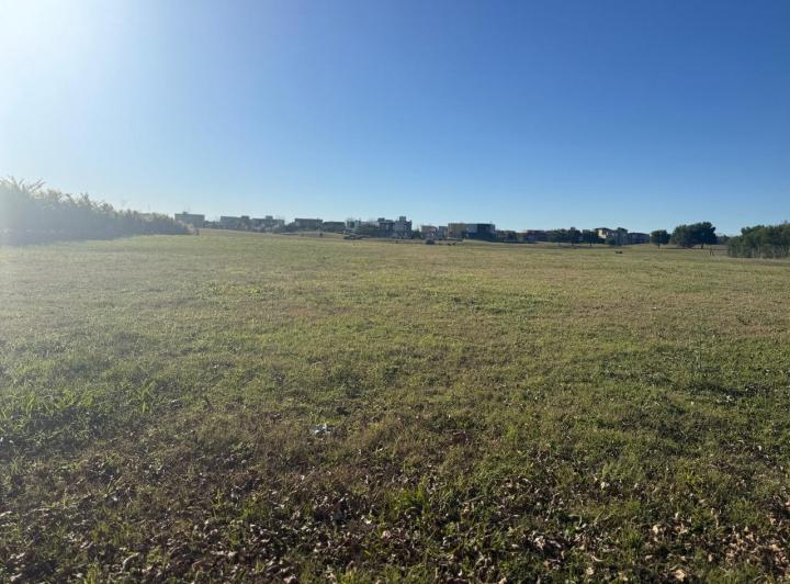 Terreno · 900m²