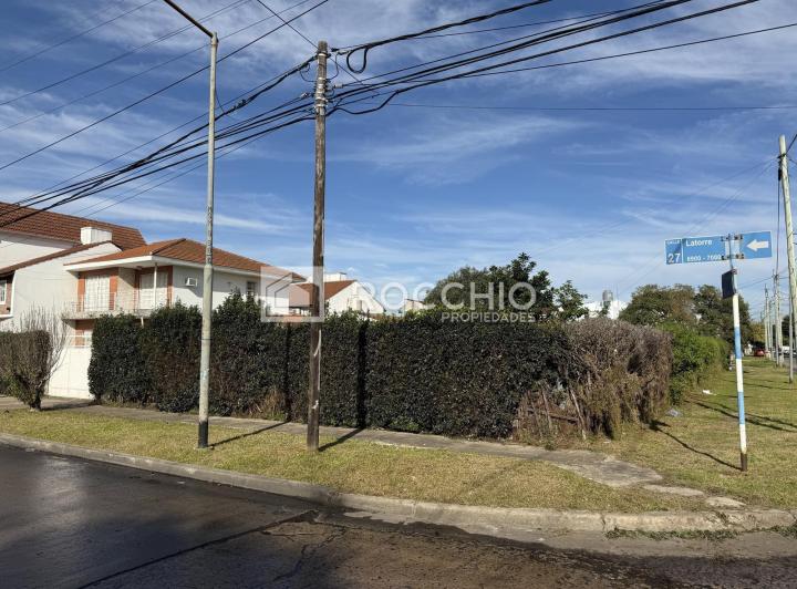 Terreno · 240m²