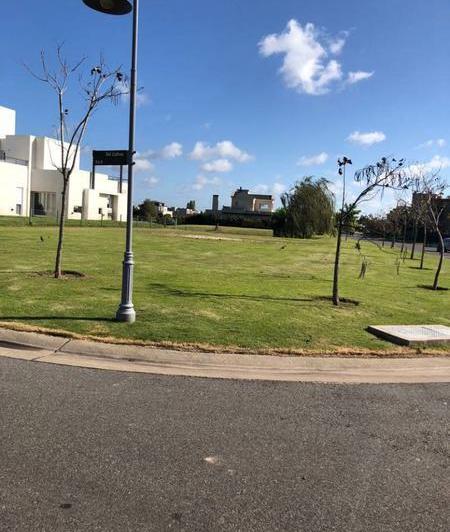 Terreno · 970m²