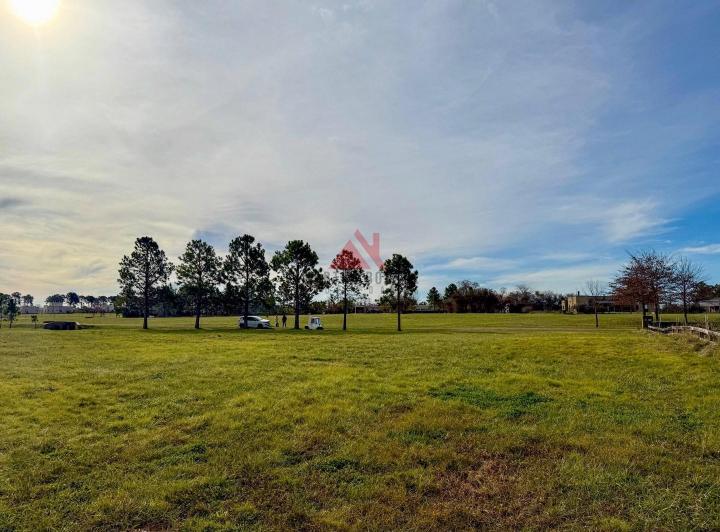 Terreno · 4072m²