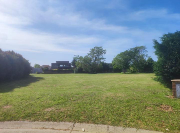 Terreno · 941m²