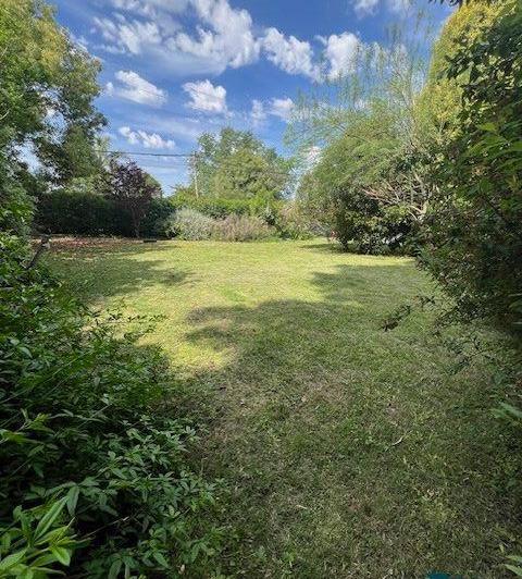 Terreno · 600m²