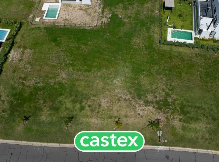 Terreno · 665m²