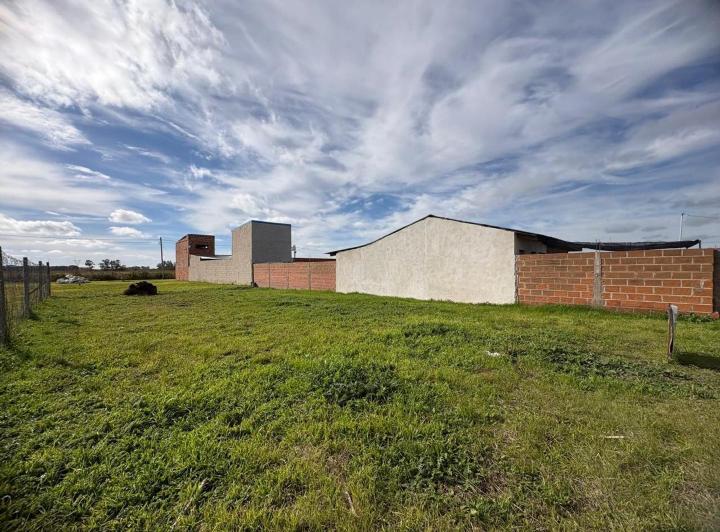 Terreno · 300m²