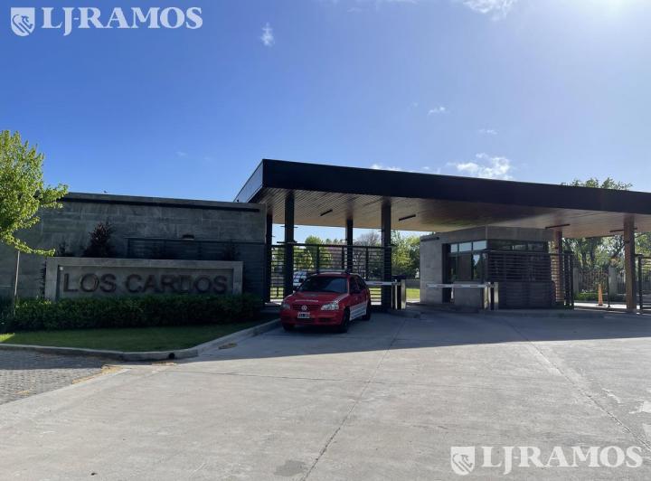 Terreno · 684m²