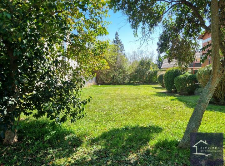 Terreno · 300m²