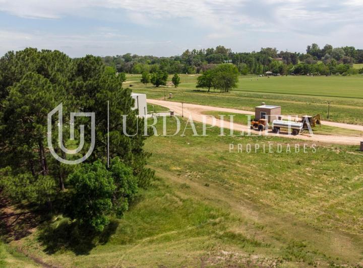 Terreno · 874m²