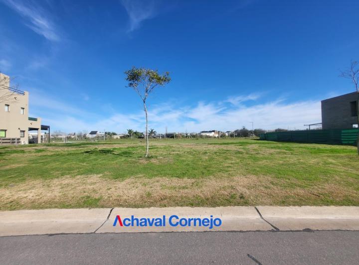 Terreno · 617m²