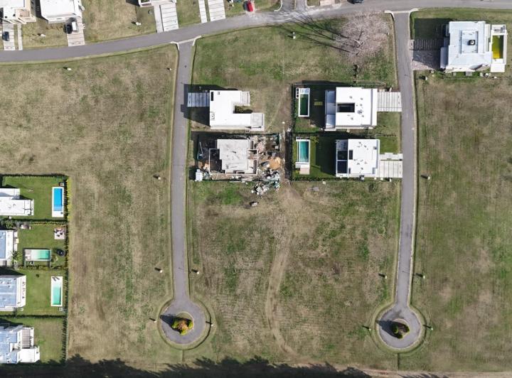 Terreno · 850m²