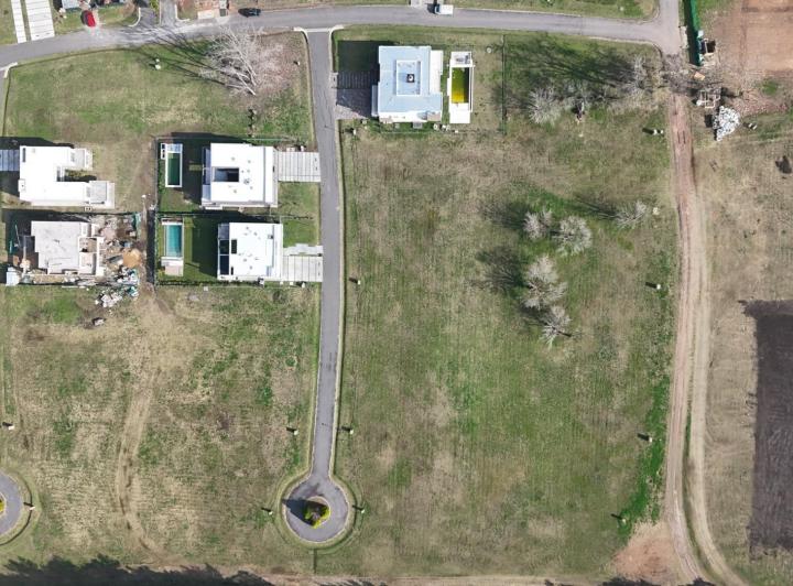 Terreno · 802m²