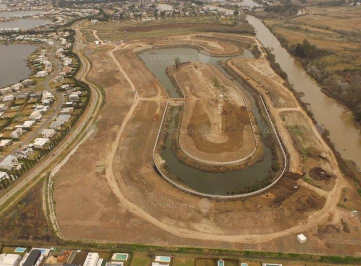 Terreno · 684m²
