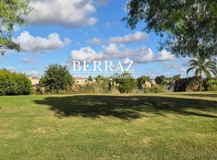 Terreno · 724m²