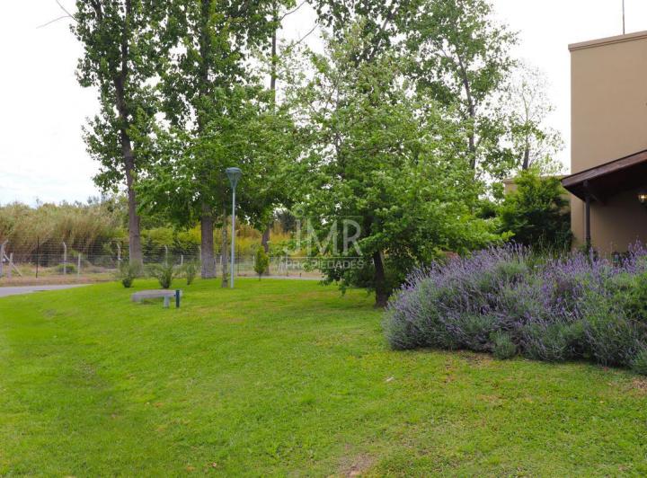 Terreno · 420m²