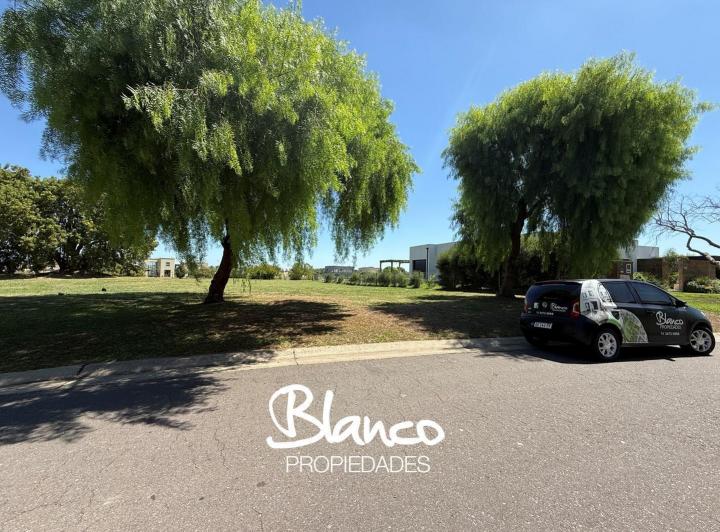 Terreno · 1100m²