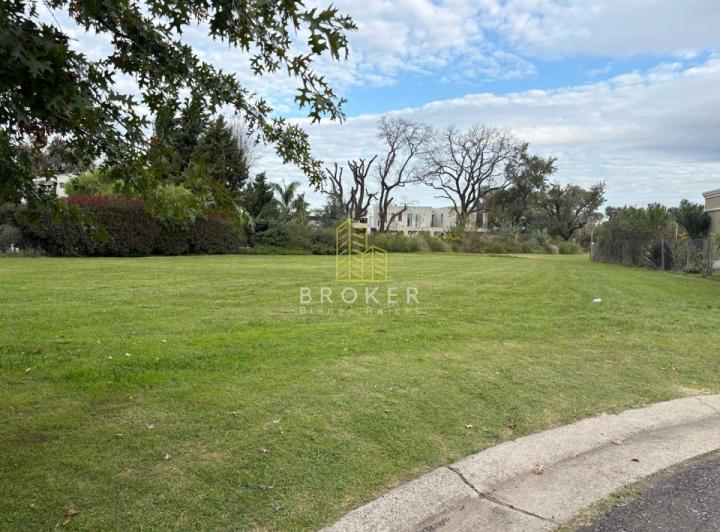 Terreno · 1130m²