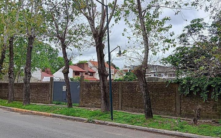 Terreno · 407m²