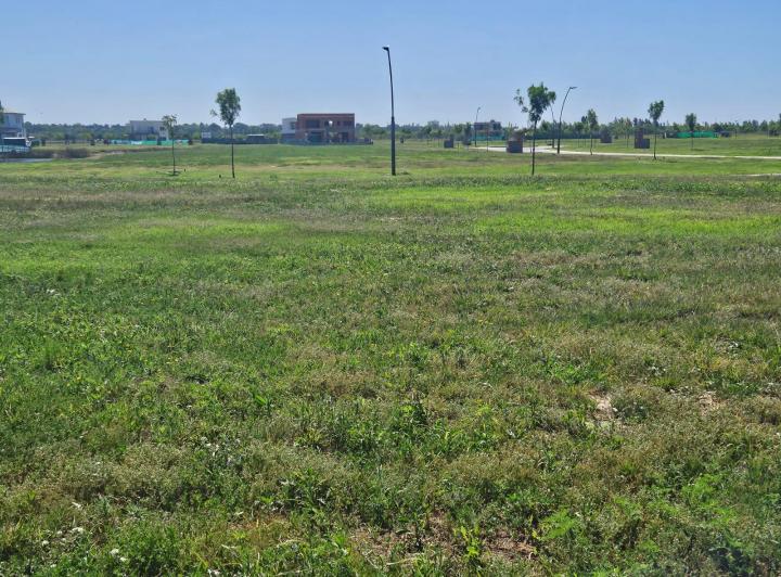 Terreno · 682m²