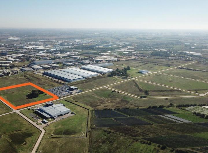 Terreno · 48000m²