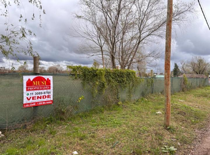Terreno · 1058m²