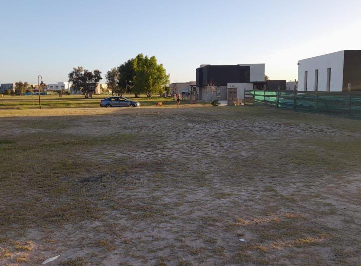 Terreno · 804m²