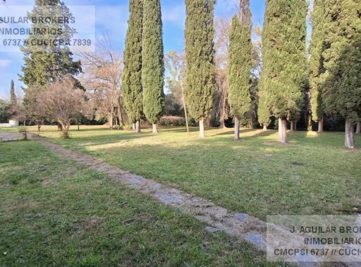 Terreno · 3725m²