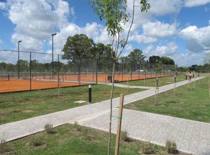 Terreno · 600m²